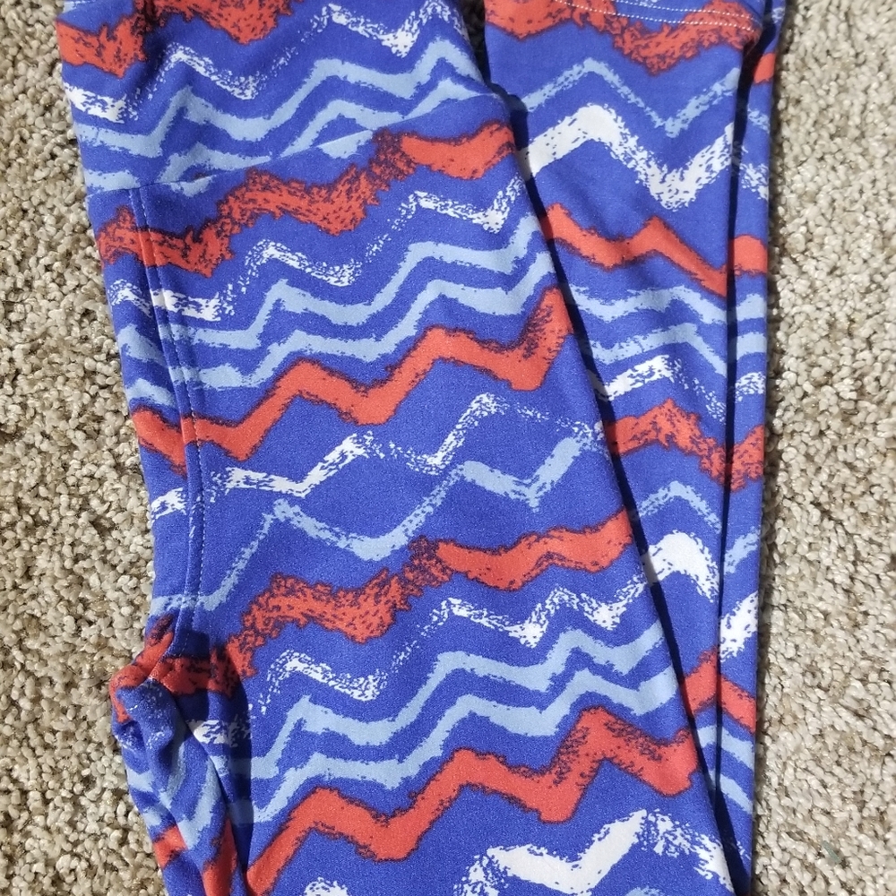 Lularoe Kids leggings size S/M
